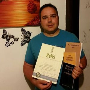 Diploma de nivel 3 reiki y adquirió 3 de mis ejemplares.